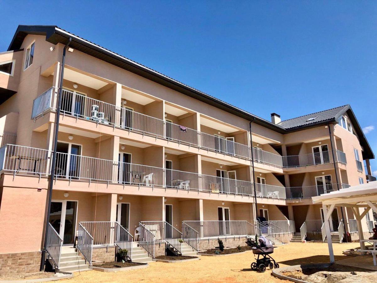 Family Hotel Hrîbivka Exterior foto