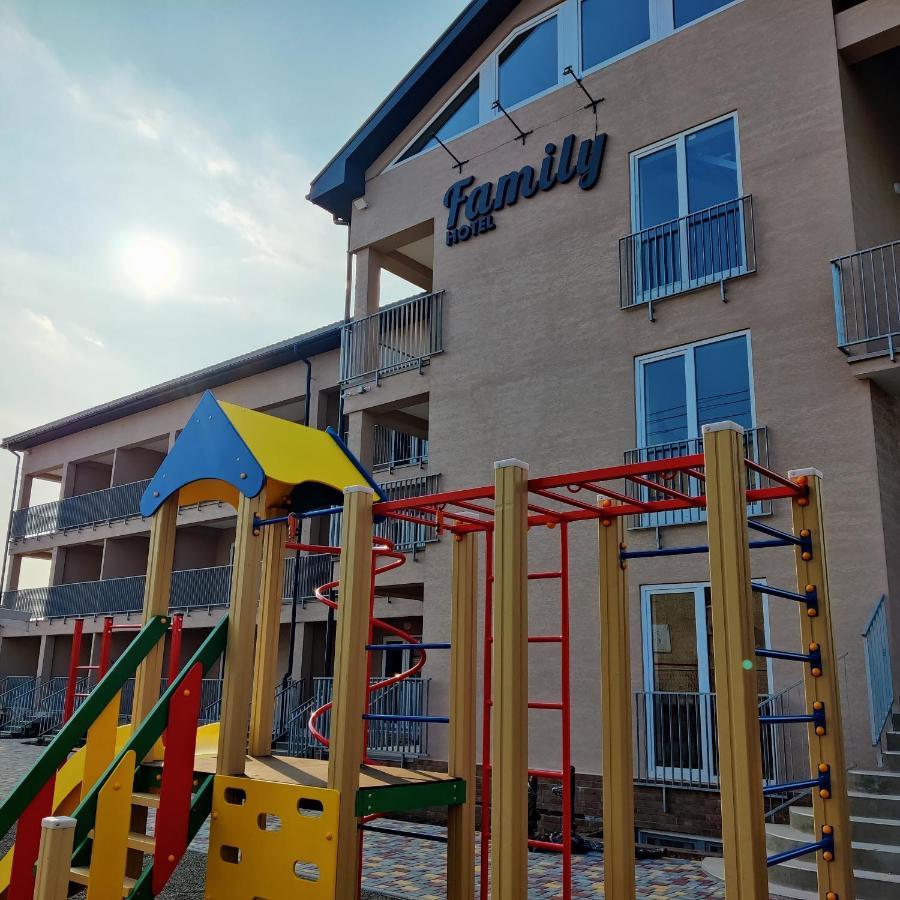 Family Hotel Hrîbivka Exterior foto
