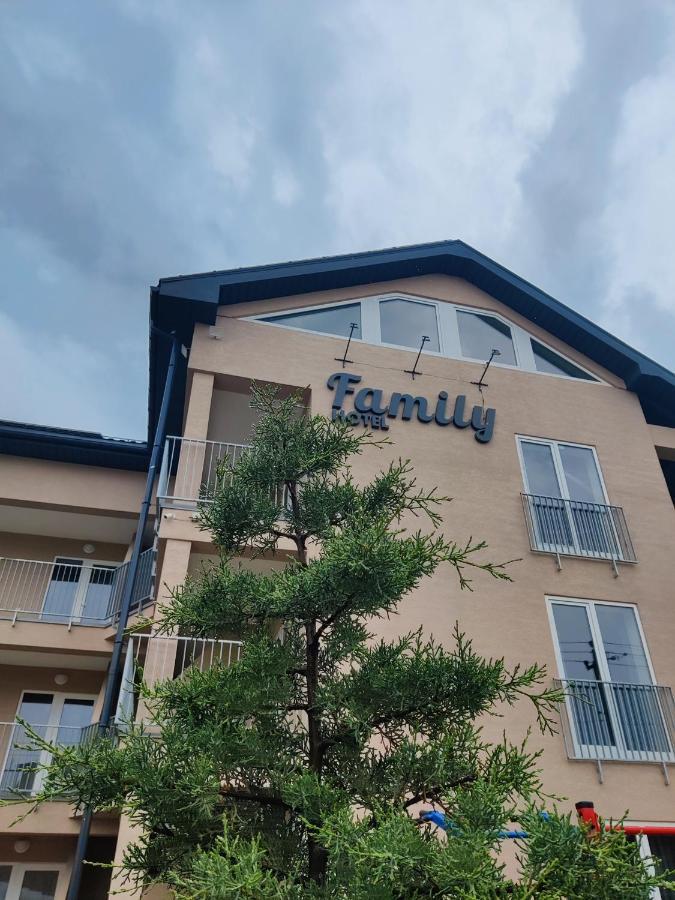 Family Hotel Hrîbivka Exterior foto