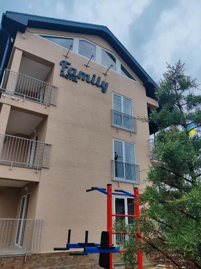 Family Hotel Hrîbivka Exterior foto